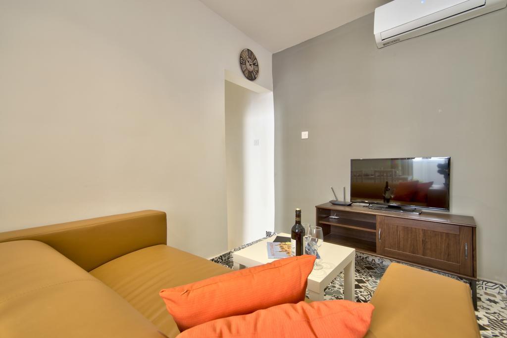 Central Valletta Two Bedroom Apartment Buitenkant foto
